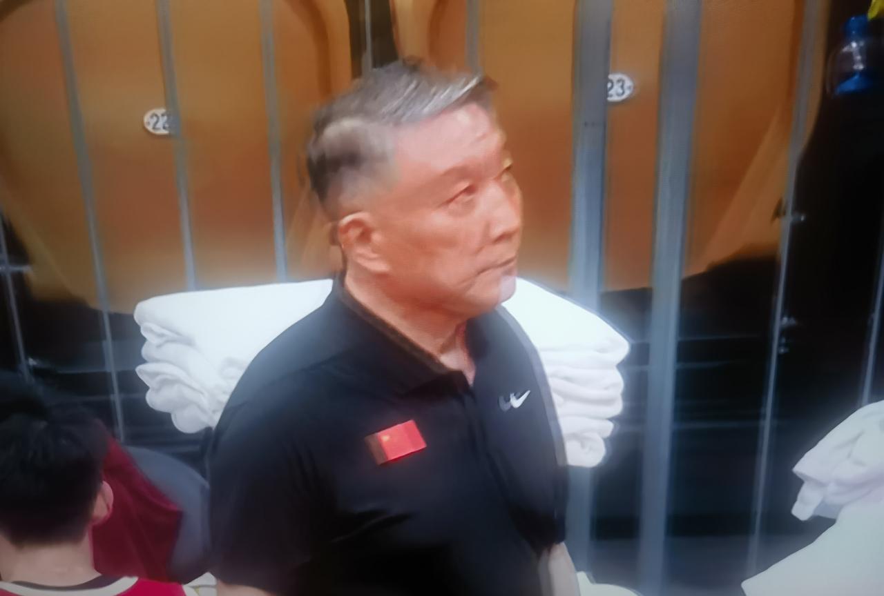 中国女篮每次热身赛成绩非常好，到了正赛就玩完！这样的热身有意义吗？看看场上的队员
