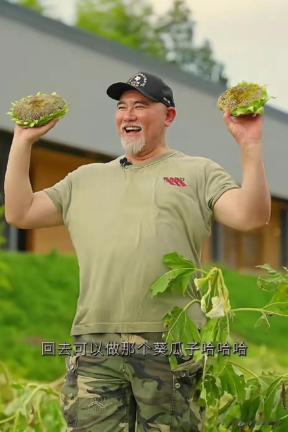 赵文瑄退休之后过上了令人羡慕的田园生活。​无婚无子，一个人住在乡间随心所欲心态