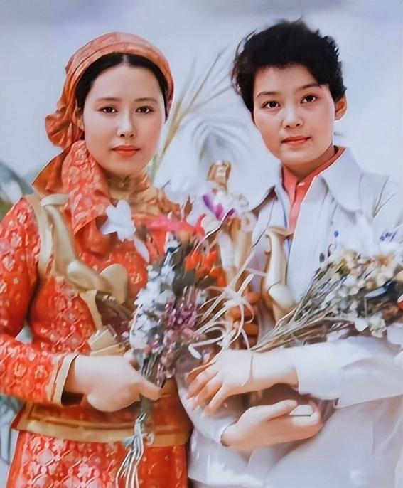 说实话我一直认为斯琴高娃长相算不上太漂亮，唯独气质比较出众，单看只觉得一般，没想