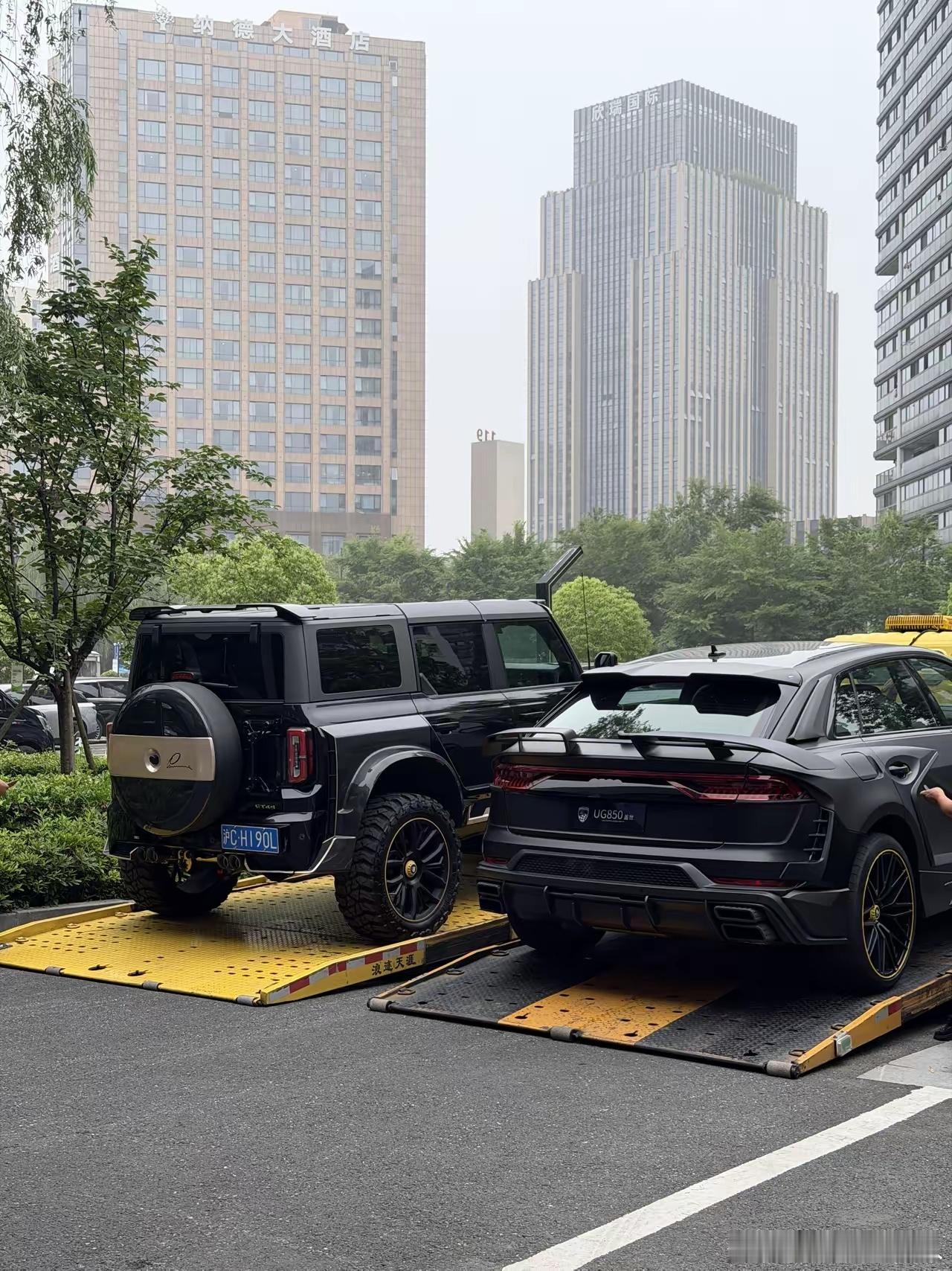 女朋友说她一辆都叫不上名说这难道不是兰博基尼吗我说你再好好看看呢