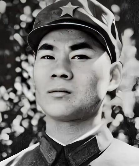 1979年，我军战士巡逻时，意外发现一个手脚溃烂之人，他身上有一支枪和300发子