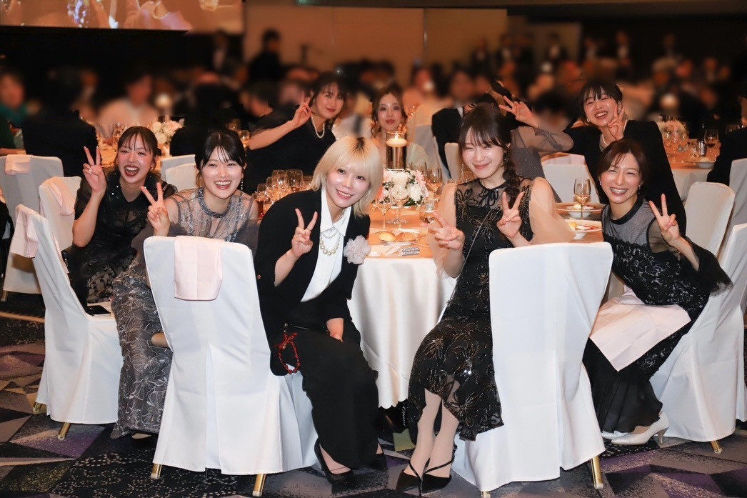 井上小百合「とっても素敵な披露宴でした。あみ、おめでとう〜〜〜〜！！！！！ずっと