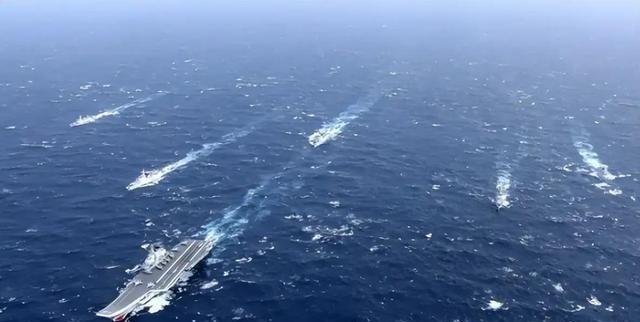 中日对峙不管怎么升级，日本好像越来越兴奋越来越嚣张，表面上我们中国好像处于强势的