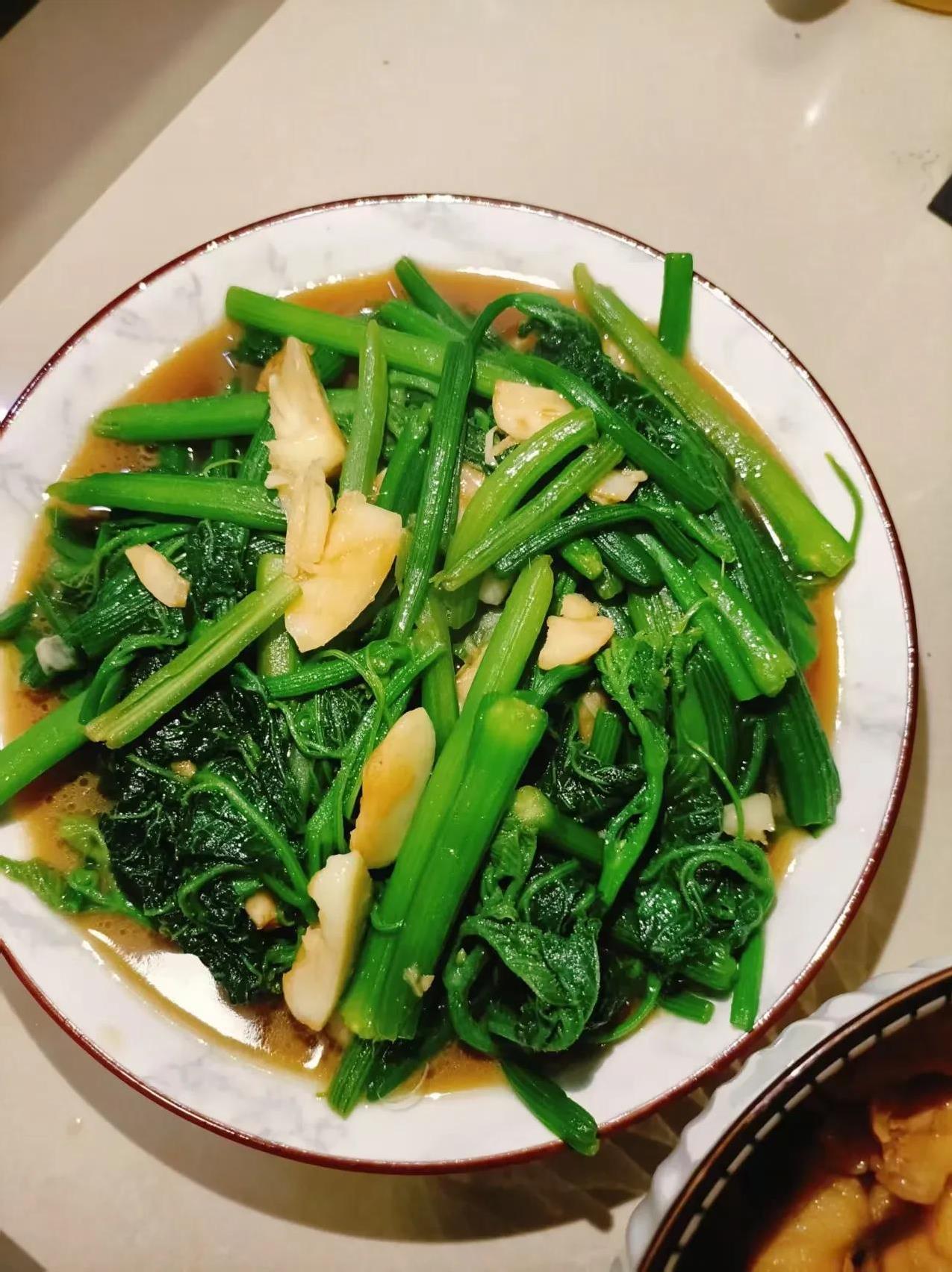 真是没想到啊，孩子爸爸还在惦记着让我出钱给他租房子。孩子的爸爸已经居无定所一段
