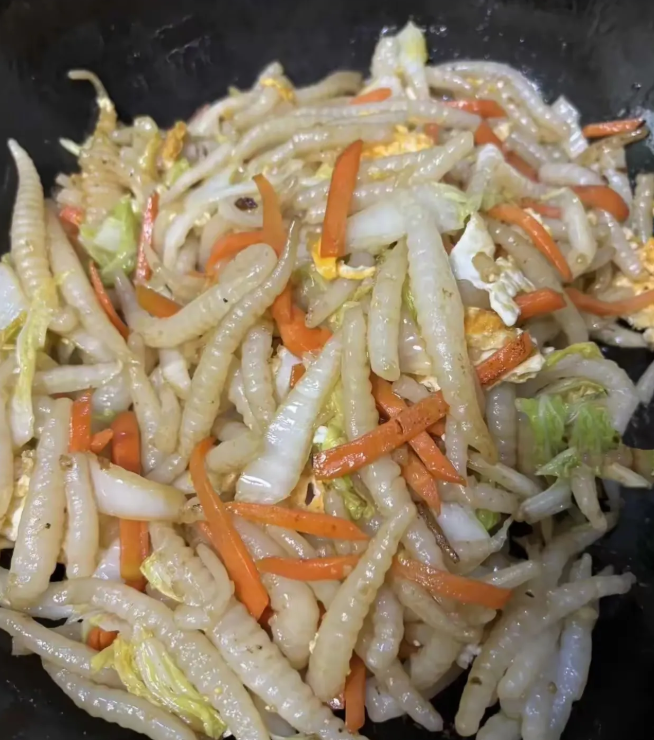 你们有吃过这个美食吗？口味还真不错。谁知道这个美食是哪里的特色？
