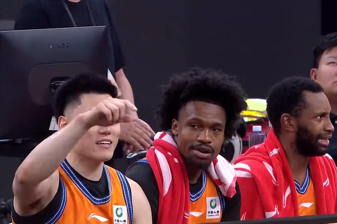 34分大胜辽宁豪取22连胜，上海久事坐等夺冠了！又是一场34分的大胜，辽宁坚持