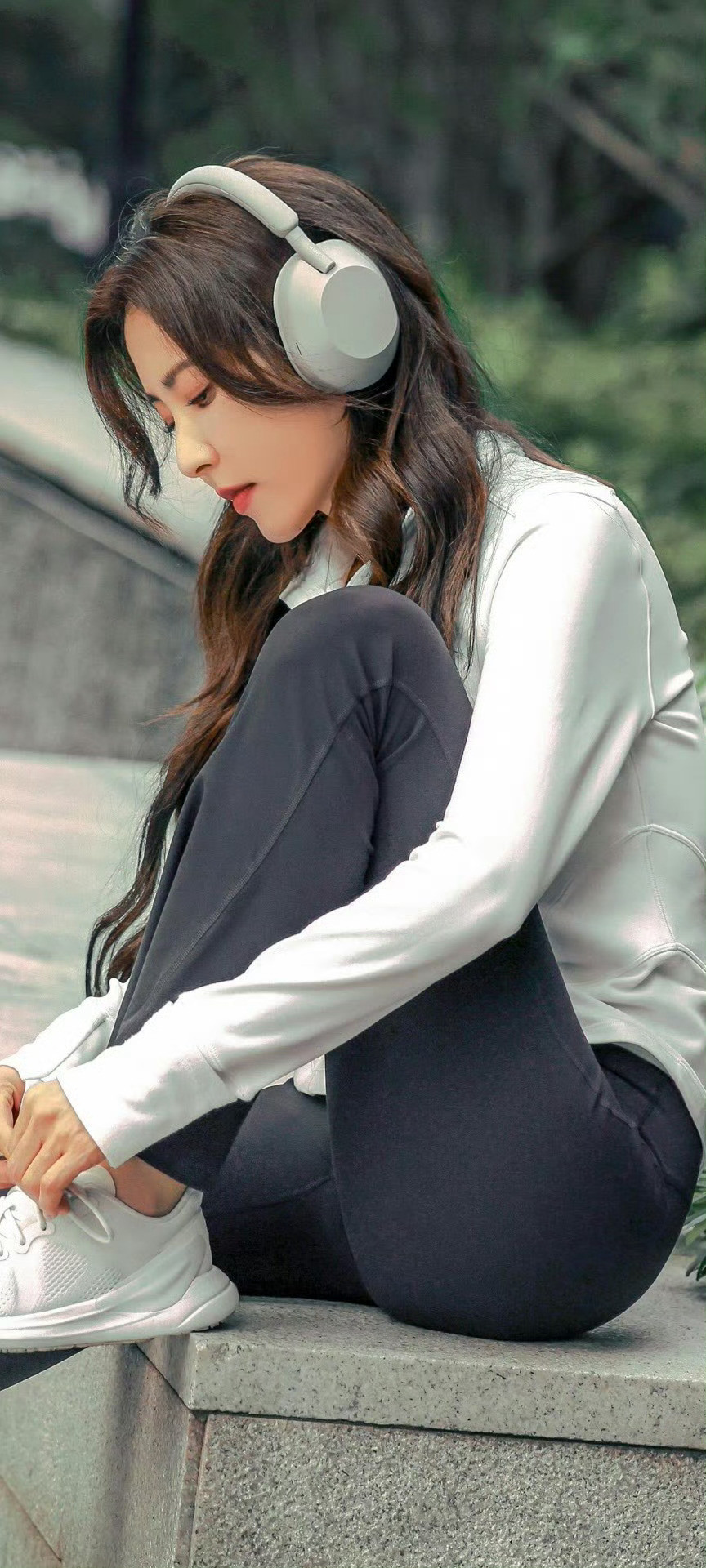 穿瑜伽裤的曾黎身材太绝了