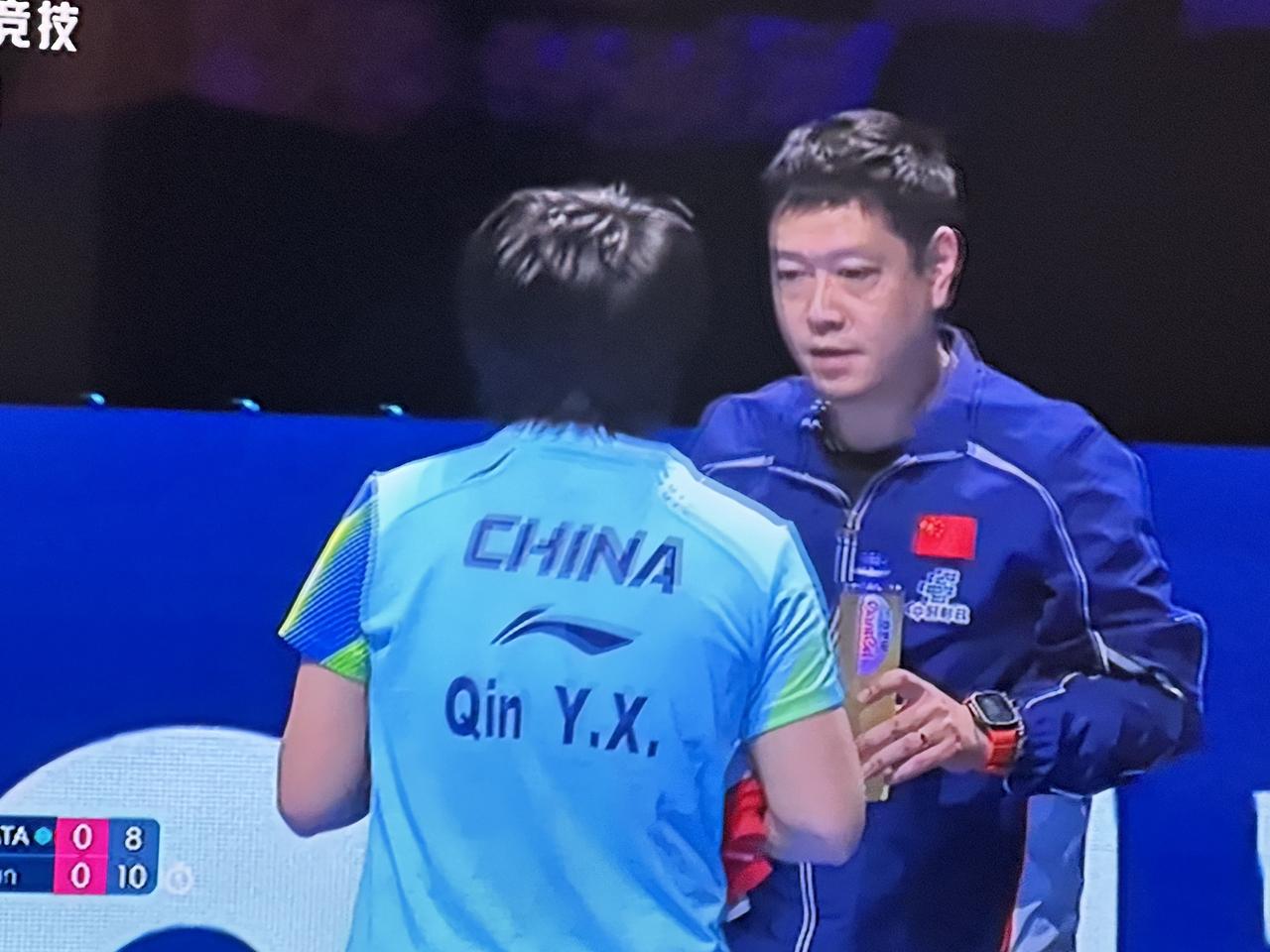 单打世界杯小组第三轮，中国队的覃予萱对阵日本队的早田希娜，本以为覃予萱会打得比较