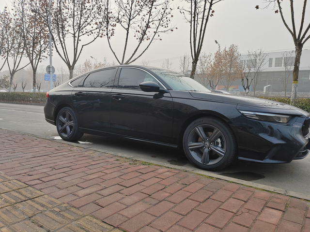 喜提派派一个多月，还是不错的！黑武士加入大家庭，一个月零10天，B级车价格也不