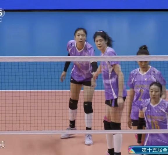 全运会女排赛开打，天津女排不敌河南女排，卫冕冠军首战失利卫冕冠军输给河南队，算