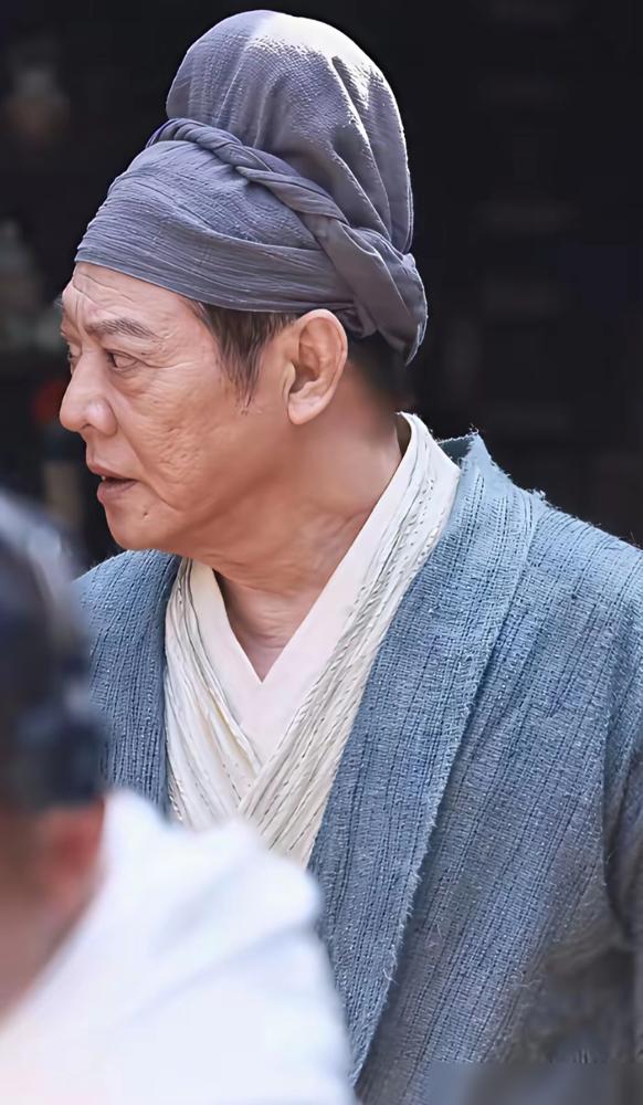 谁能想到，62岁的李连杰竟扎进短剧圈当起了“新人”！先是零片酬加盟武侠微短