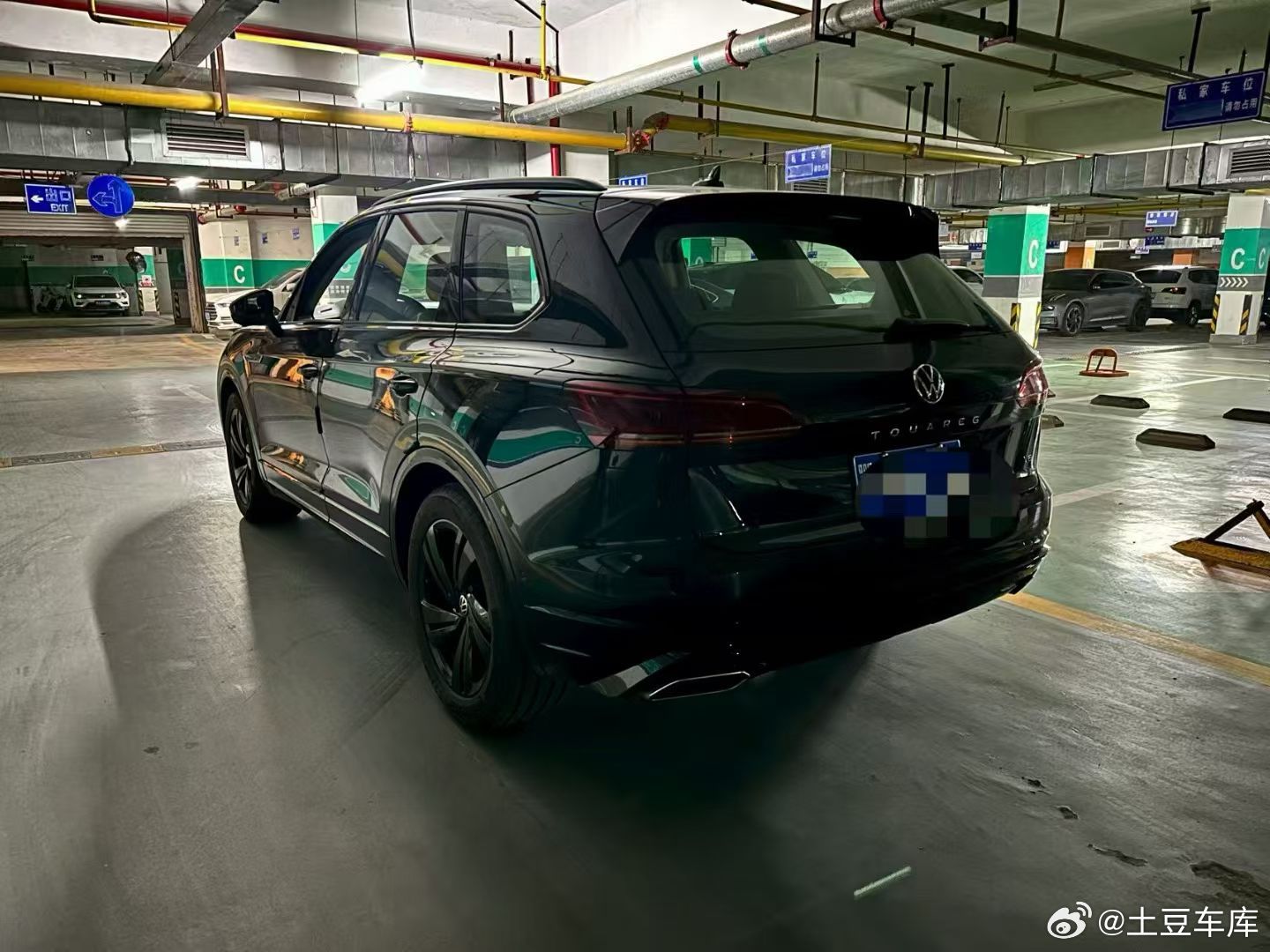 收了一台好货大众途锐3.0T曜黑运动版指导价71.88万元次顶配2021年