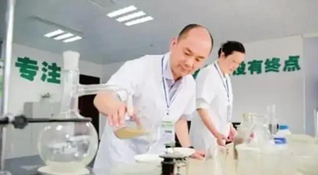 中国留不住人才？精英都移民去了欧美，但那些留在中国的二流、三流、甚至不入流的人，