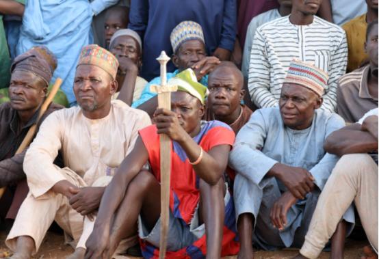 华人在非洲都有一个通病。我们中国人在非洲都有一个通病，总是以为我去非洲赚钱，干了