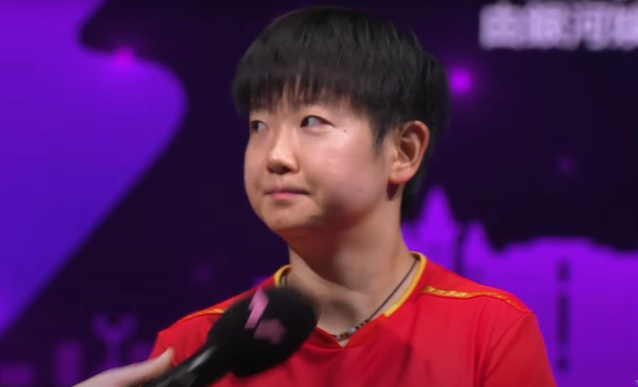 莎莎4：1大胜迪亚兹后采访，为何答非所问？其实不是莎莎答非所问，是这主持