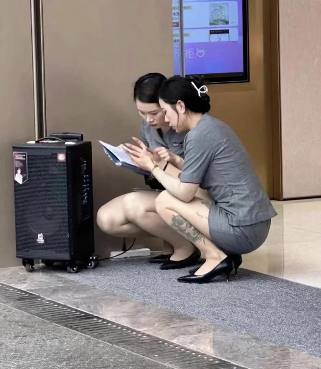 男人择偶，1看脸，2看身材，3看腿，4才有所谓的感觉。