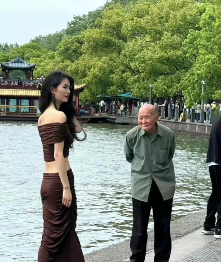 电视上看着一般，真人巨漂亮