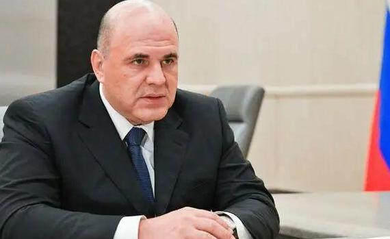 普京最近见了一个人，哈萨克斯坦的前总统，纳扎尔巴耶夫，请注意，是“前”总统。