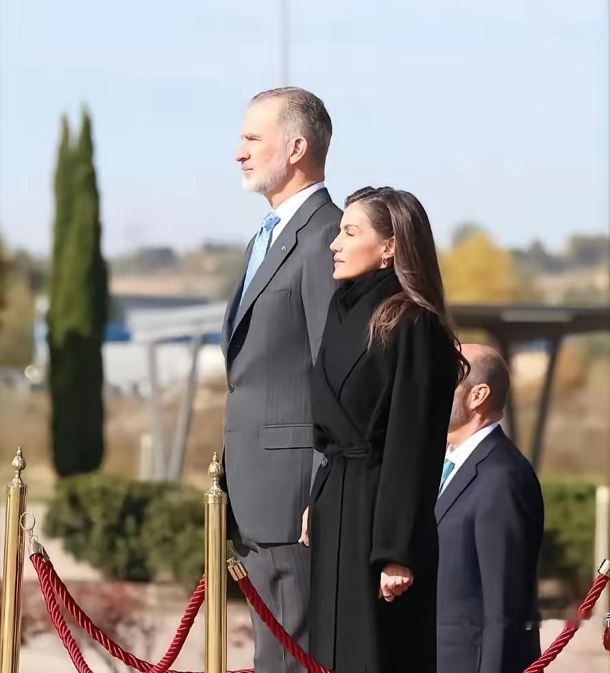 时隔18年，西班牙国王夫妇终于组团访华，首站直接锁定成都，这波“直奔西部搞事业”