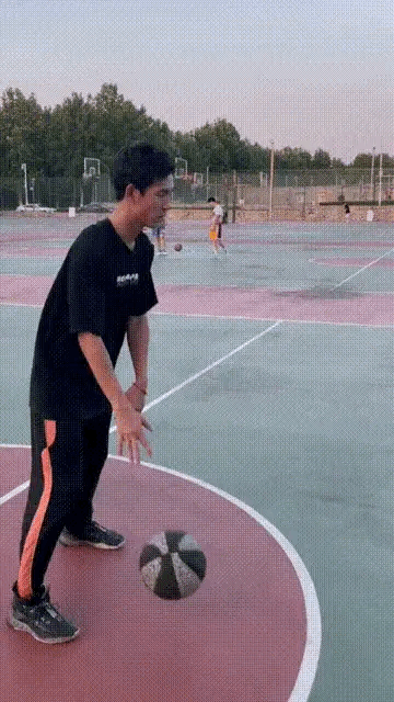 这球打的，真的是惊心动魄的。