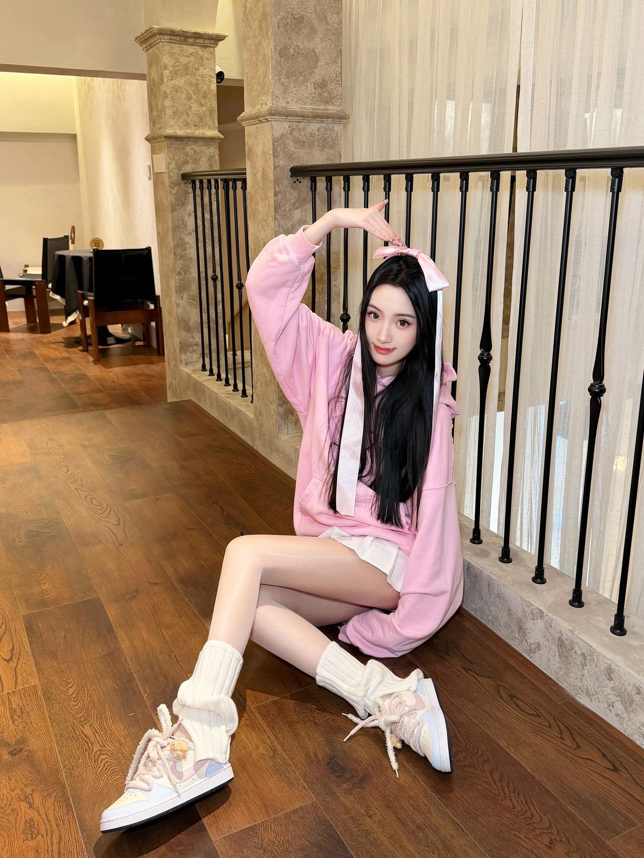 大家好我是vae甜妹穿搭