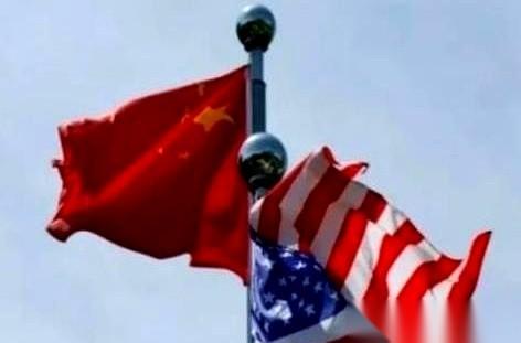 都说咱们手里攥着个王炸，7000多亿美债，好像随时能砸得老美头晕眼花。但我跟你