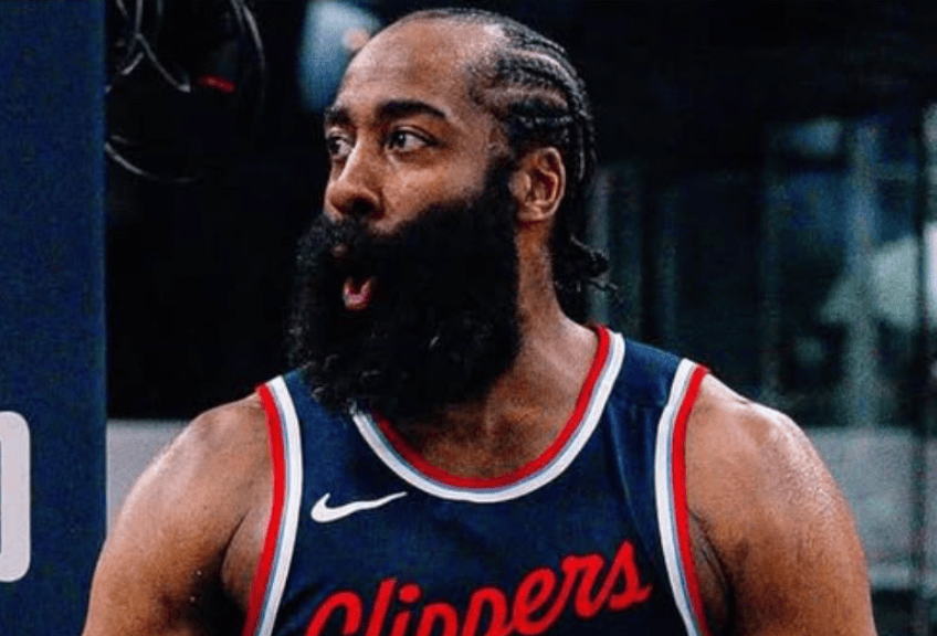 哈登近4战场均39.3分钟, 得34分9.8板8.8助, 三分41.9%