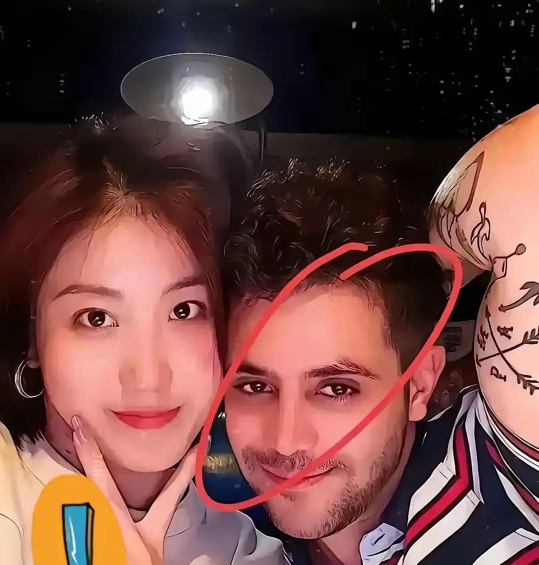 活该！谁叫你媚洋？西安姑娘小赵交了一个洋男友，在男友一声声Ilovey