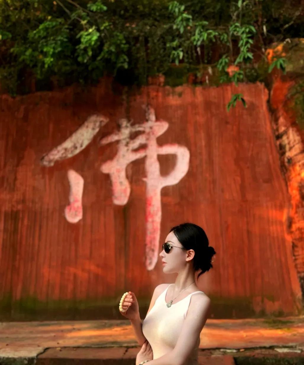 财富不是贪嗔的结果，而是福德的显化；福德是善行的积累，善行是善心的驱动。万法唯心
