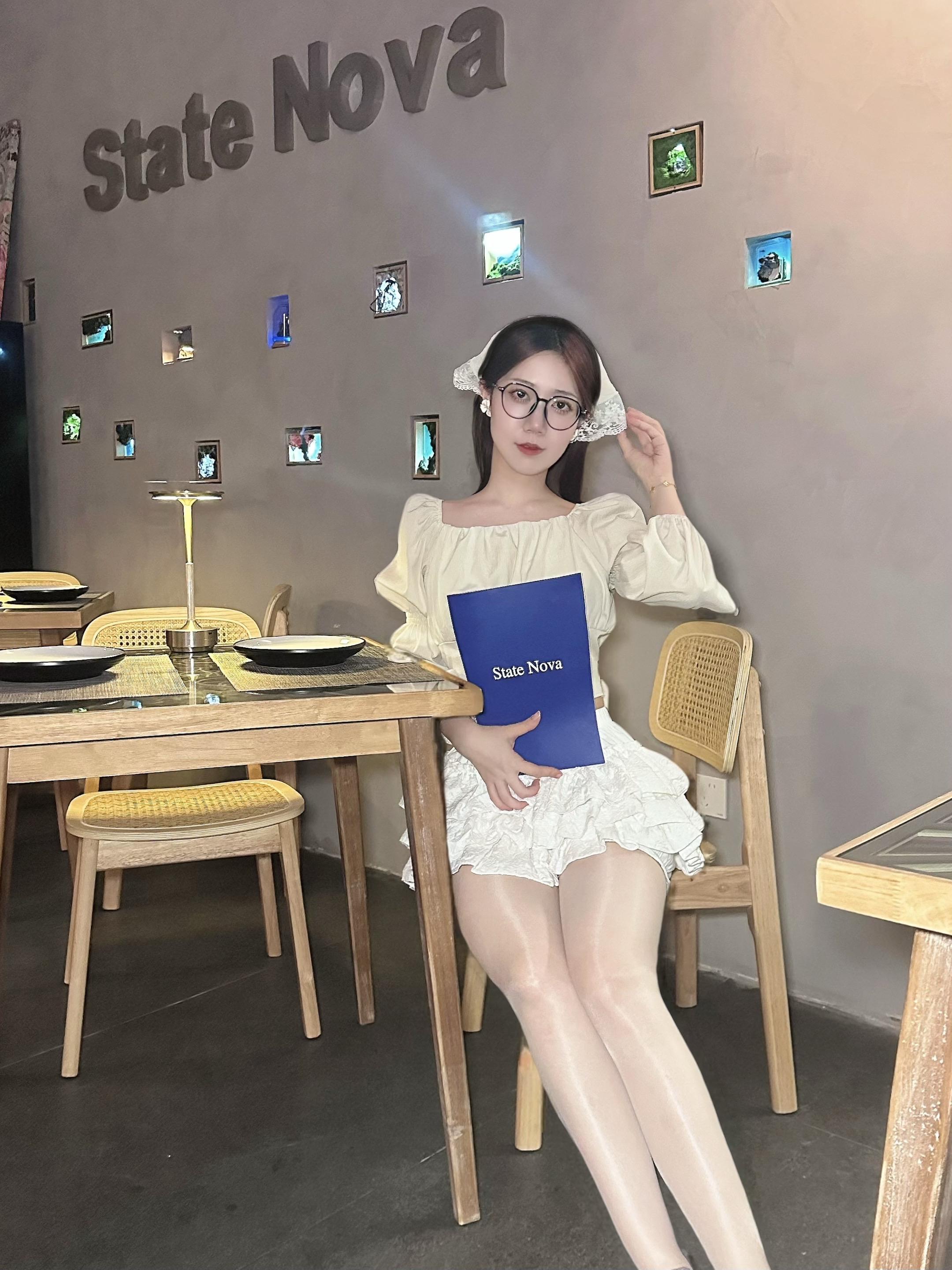主理人漂亮饭        喜欢可以是美式/拿铁/冰淇淋/威士忌🥃的...