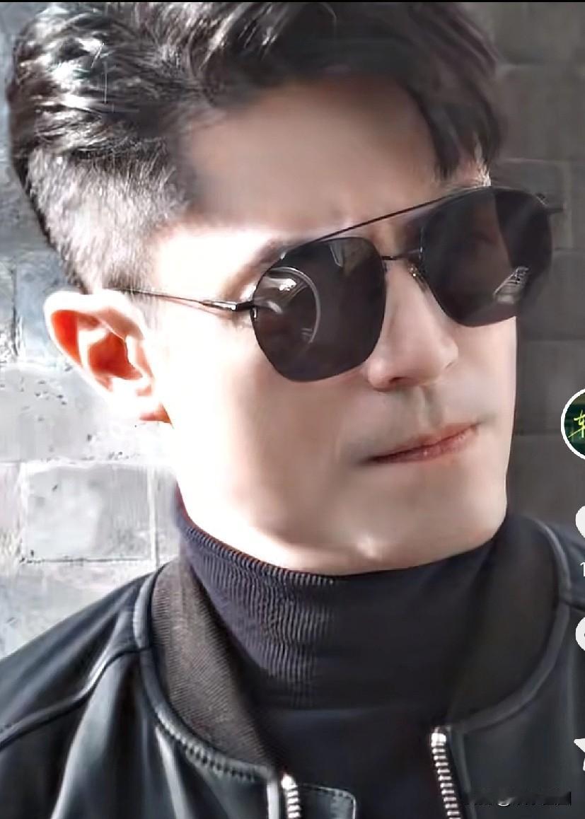 霍建华2025年的两部毒舌戏有人吐槽这两个角色如出一辙，何必接两部呢？《他为