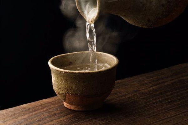 唐三镜杨俊丽告诉你: 为什么自酿的白酒没有香味, 反而是有苦味?
