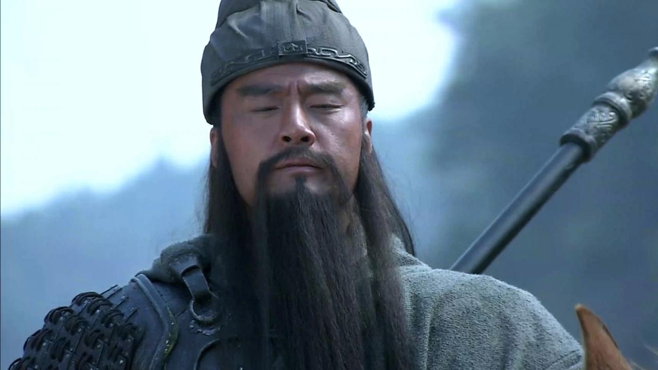 关羽的青龙偃月刀真的重达82斤？真的假的？ 《三国演义》第四十二回里，关羽率