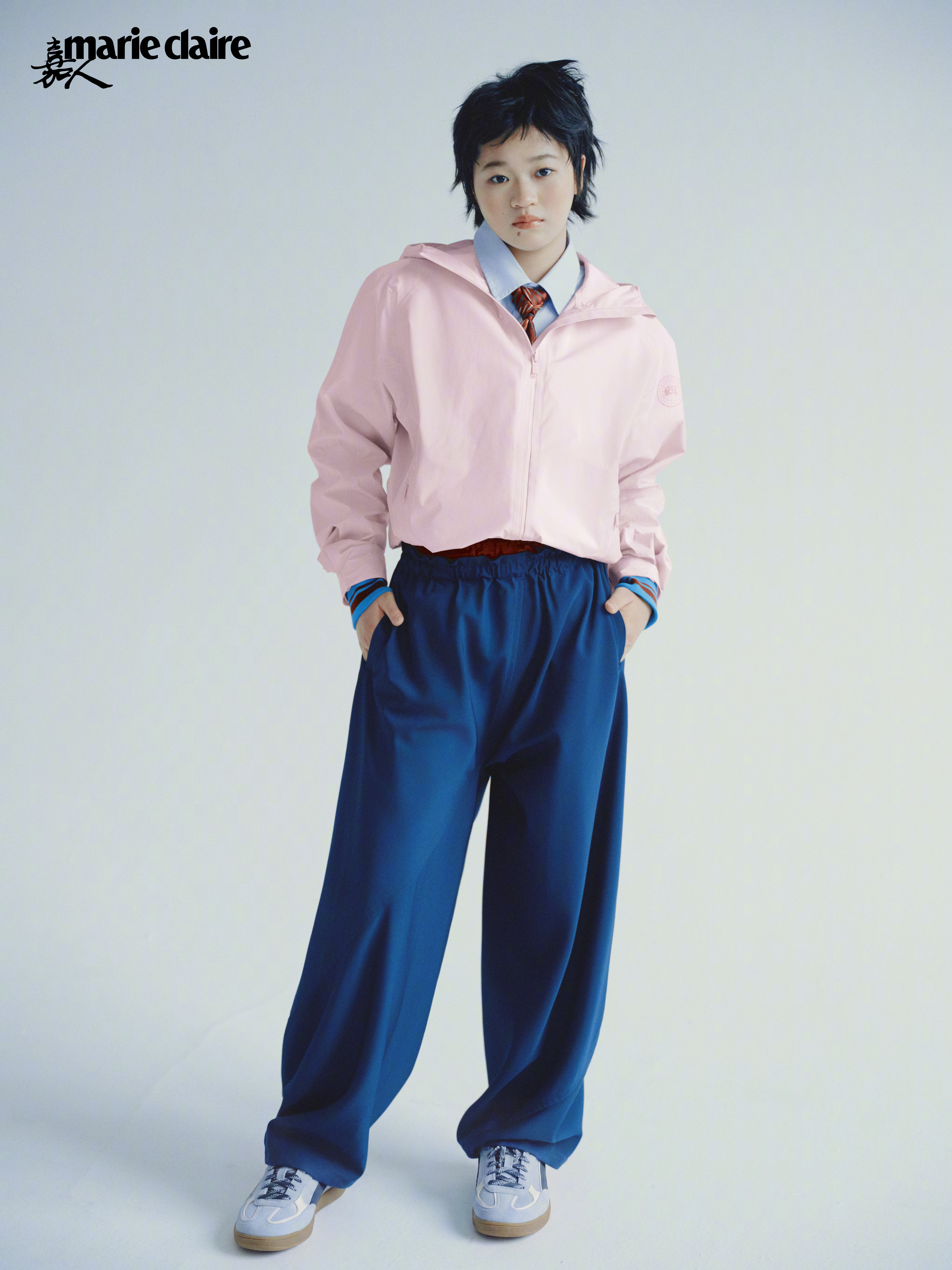 全红婵嘉人四月刊生日封面全红婵游出水面大片旅行、滑雪、跳舞，都是在学习如何玩耍