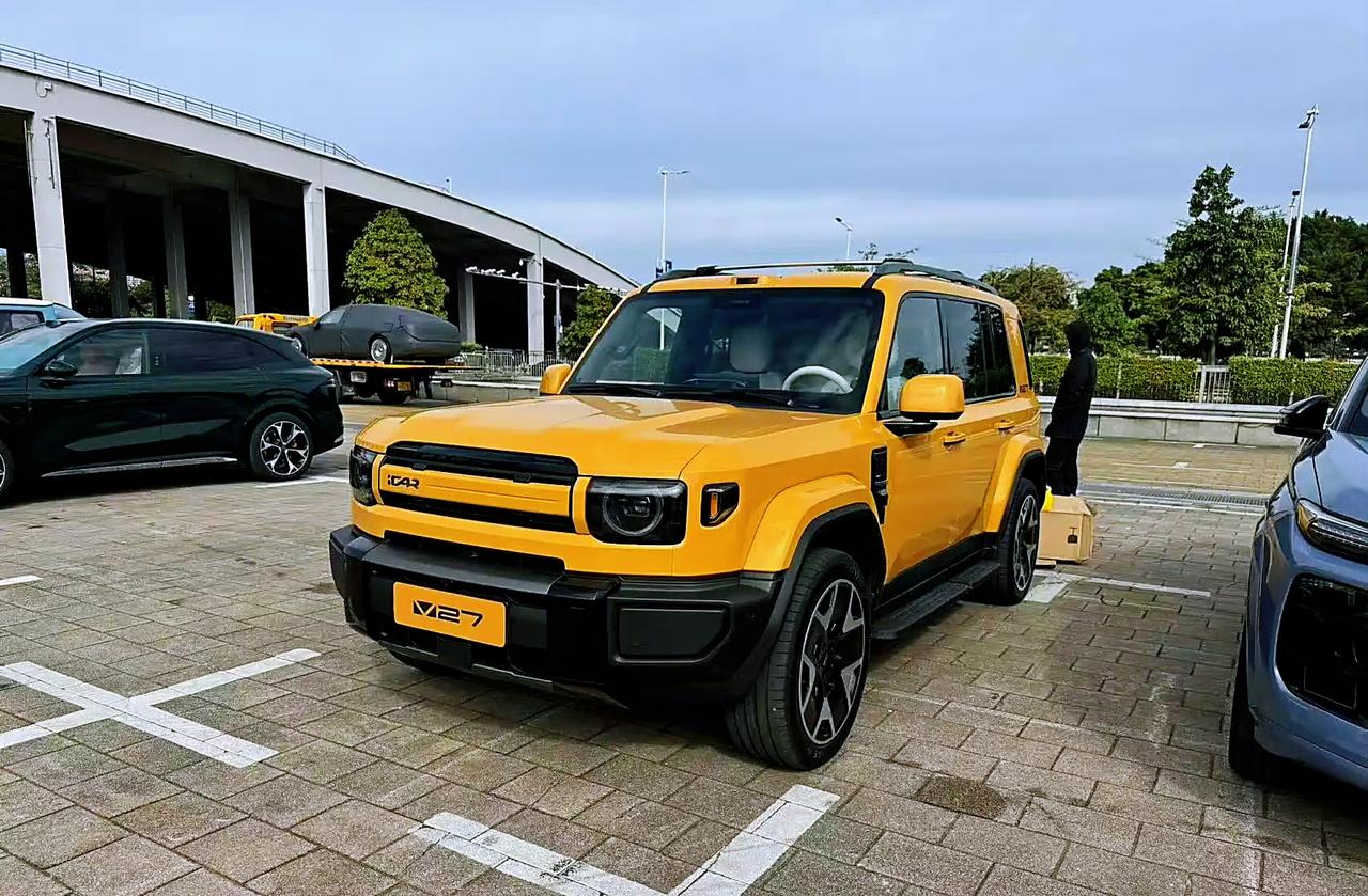 奇瑞iCARV27实车曝光，尺寸比V23大一圈增程中大型SUV车长490