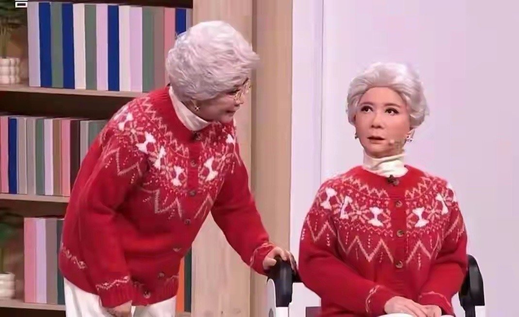 春晚造价70万的“蔡明”机器人已赠予本人。其面部含32个微型电机精准