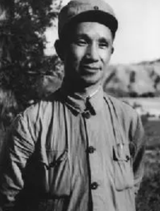 1937年，红军挺进师被敌人重兵包围在大山里，虽然战士们打得十分顽强，但无法跳出