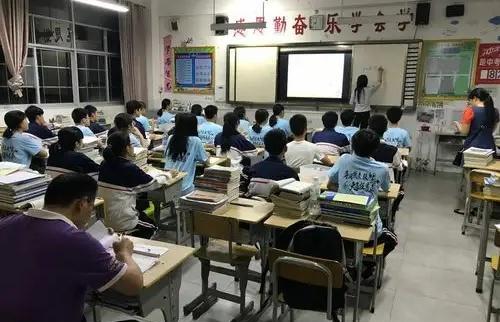 985、211的学霸，初中的时候在学校排名都处于什么位置？有位家长这样问我，对此