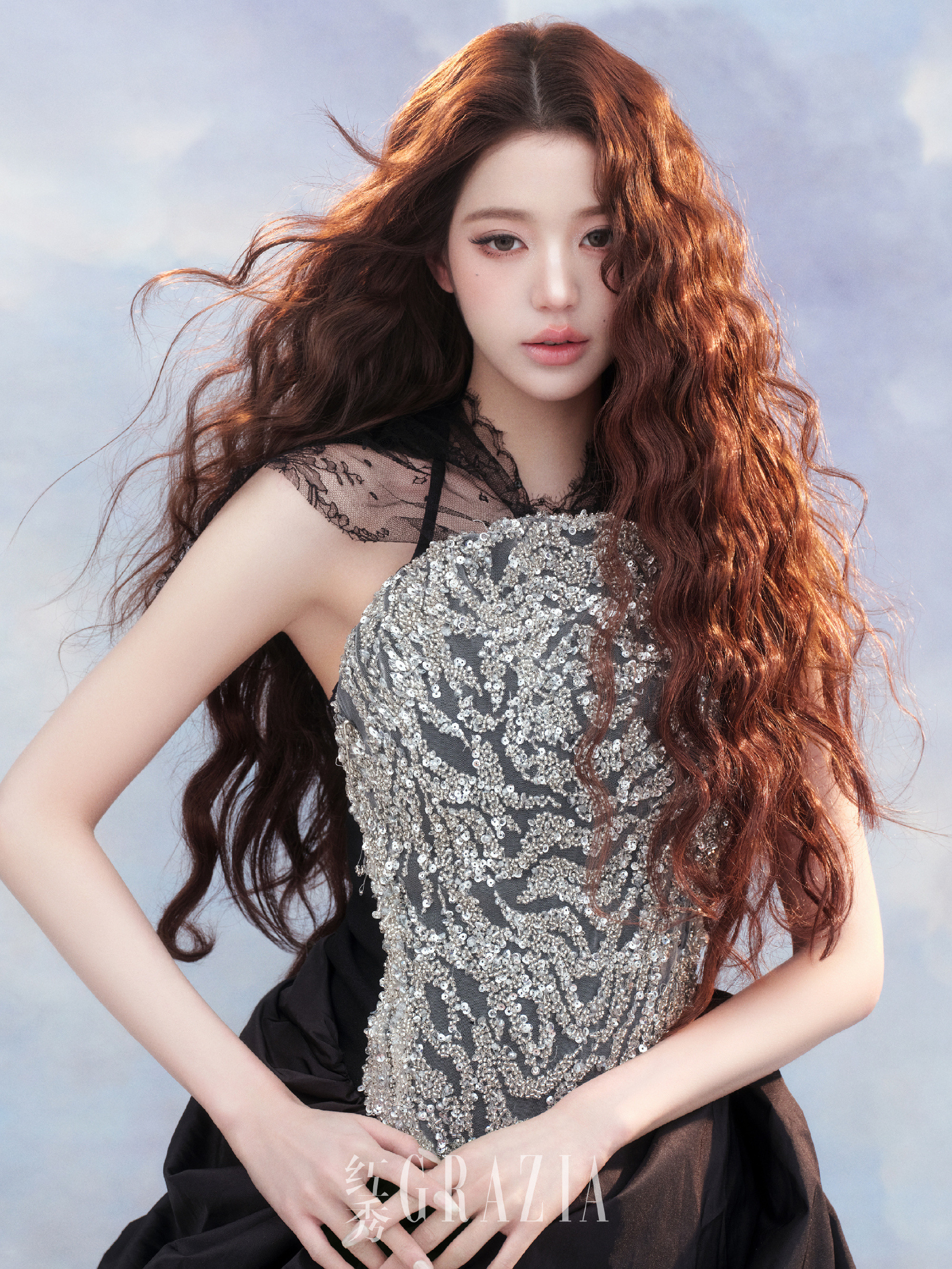 张元英x《红秀GRAZIA》正式封面揭晓！《红秀》以三封面+五套高定+