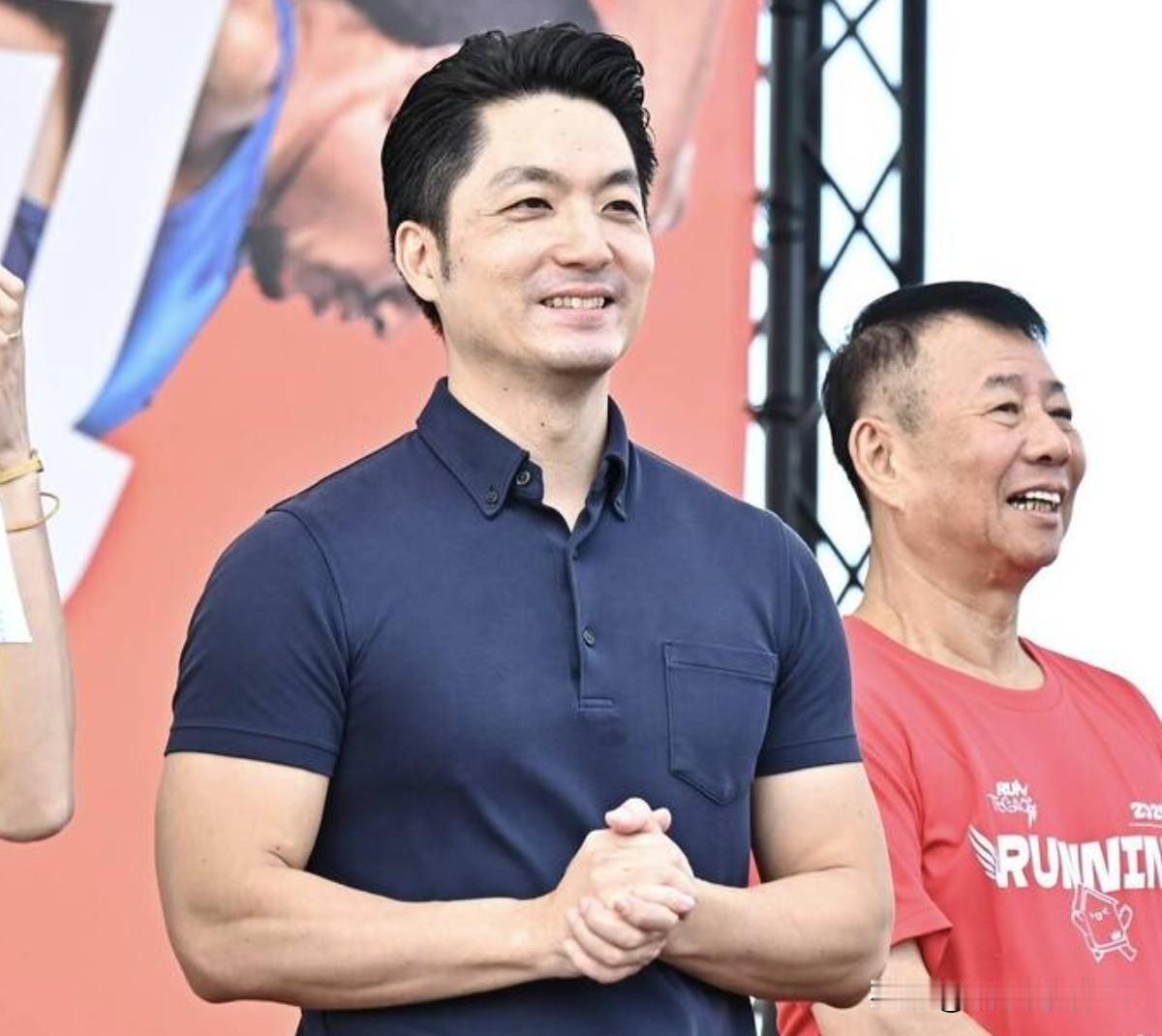 蒋万安出来表态了！对于郑丽文献花祭祀，有媒体问询蒋万安表示，马场町纪念公园出席统