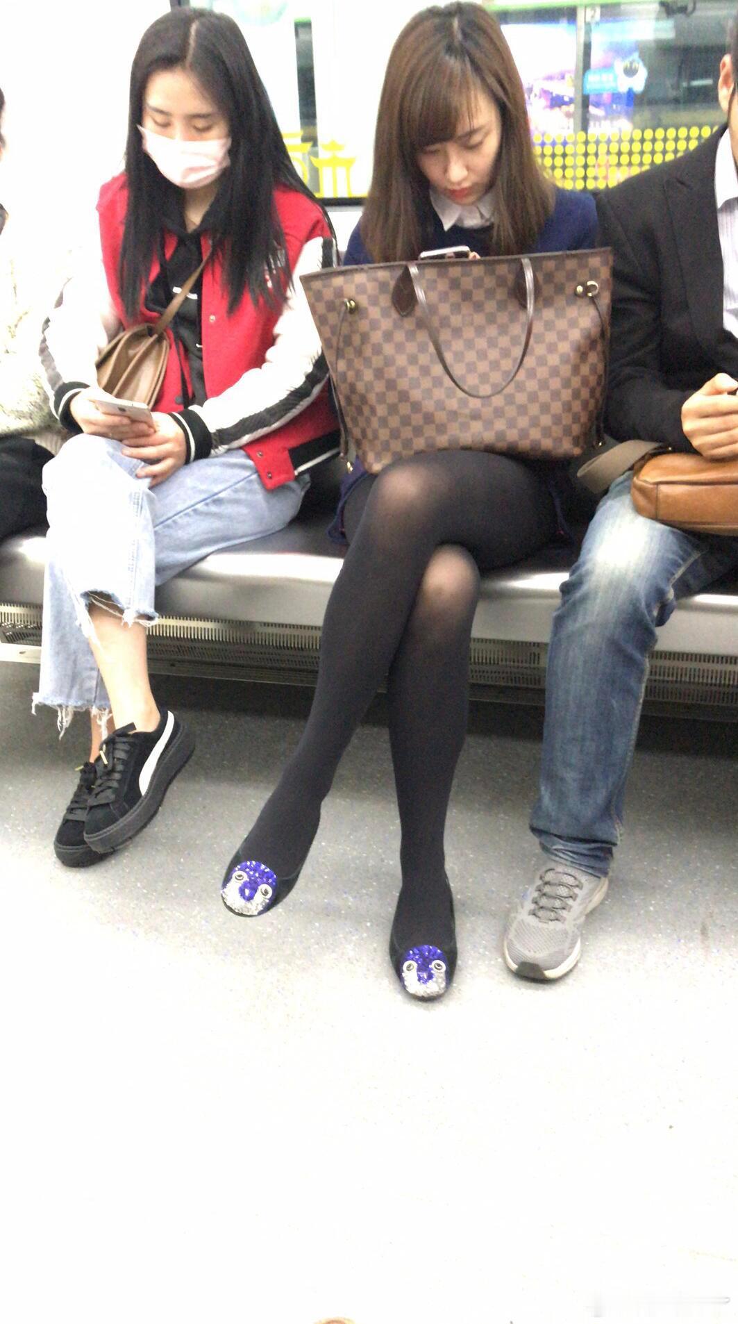 又坐过站了​​​