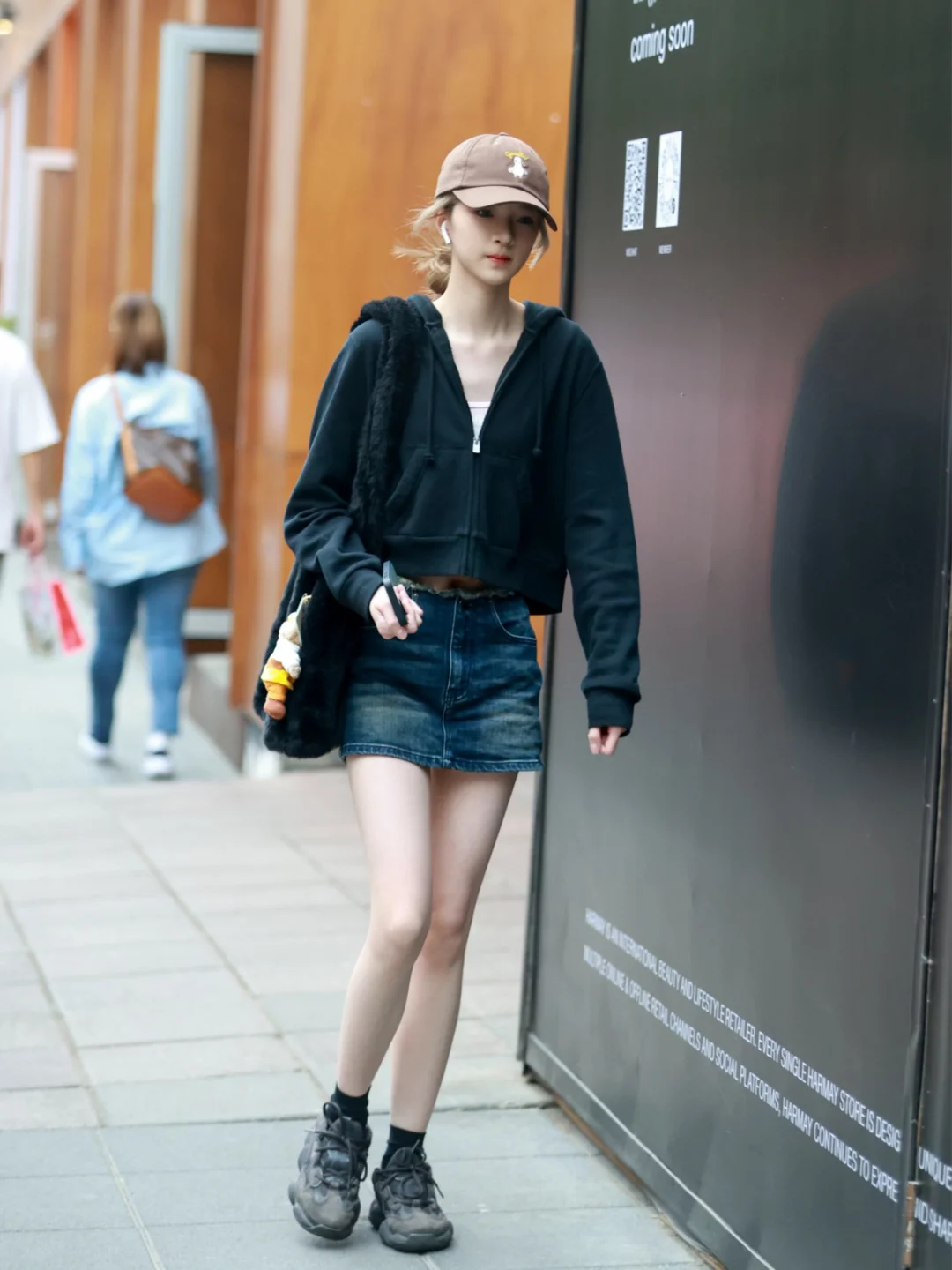 好喜欢这种简单干净的穿搭～