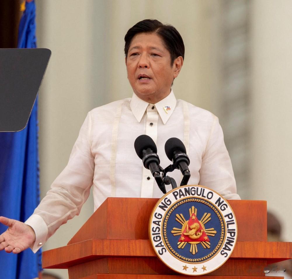 重磅消息！一直挑衅中方的菲律宾总统小马科斯摊上大麻烦了！丑闻被曝光之后数万人游行