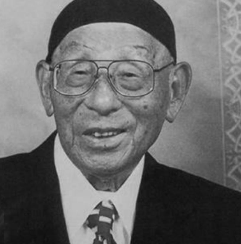 1946年10月，张学良被软禁在台湾，每月5万元的伙食费用于猪半只、整筐鸡、鱼和