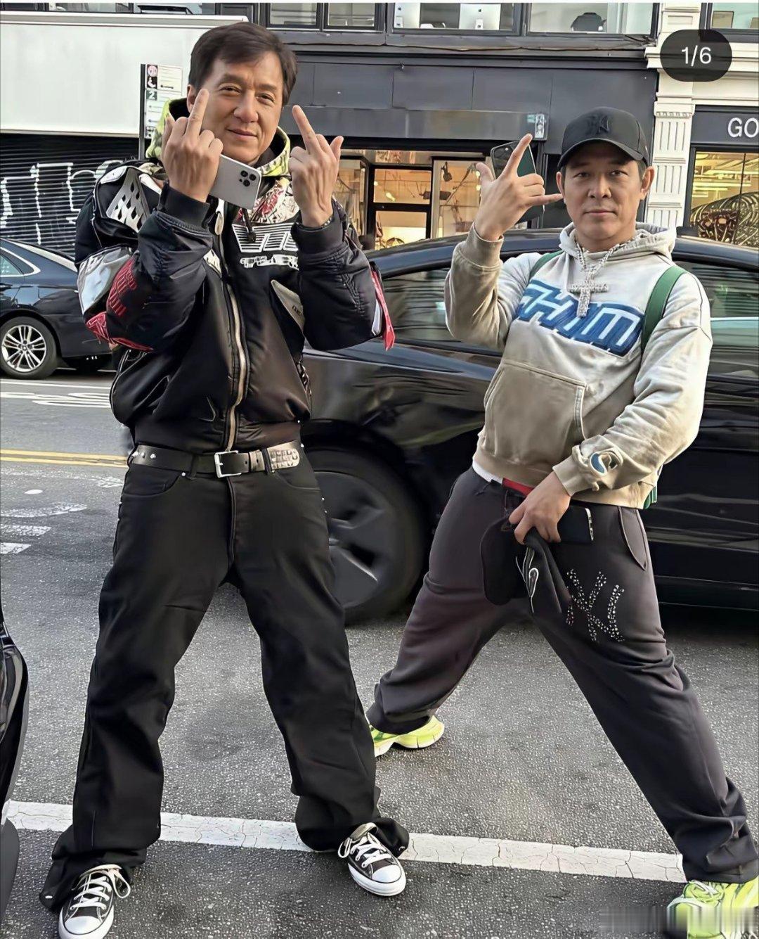 成龙右边的功夫明星谁啊？