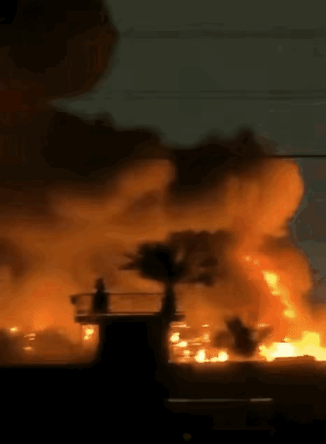 伊拉克民兵真玩了一把现实版“乌巢断粮”，美军基地被烧了个火光冲天！​事情是这样