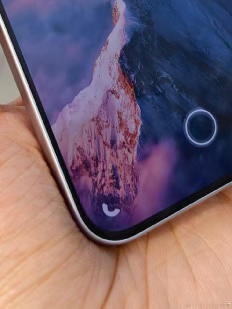 iQOOZ11iQOO全线机型都提升了颜值，不仅设计的更好看和带来全新的配色，