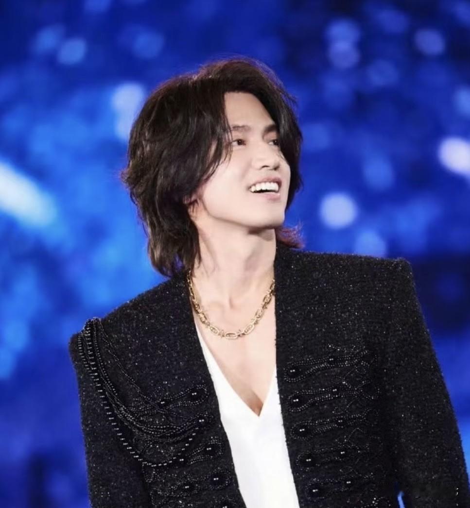 49岁言承旭无声悼念大S‼️24年挚友，一条项链，一代人的青春终章49岁言承旭