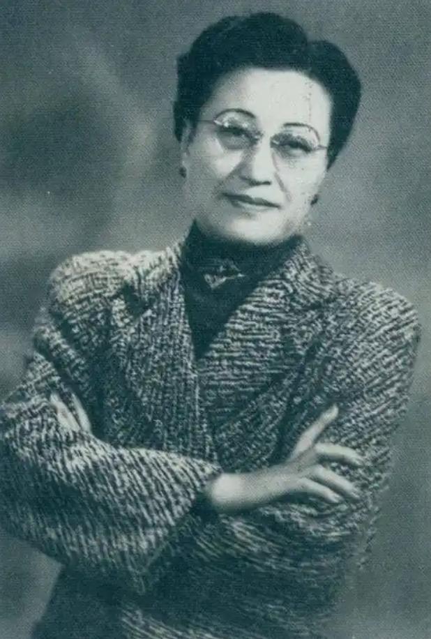 1971年，84岁的蒋介石收到了前妻陈洁如的遗书，书信中寥寥数语，道尽了这个女人