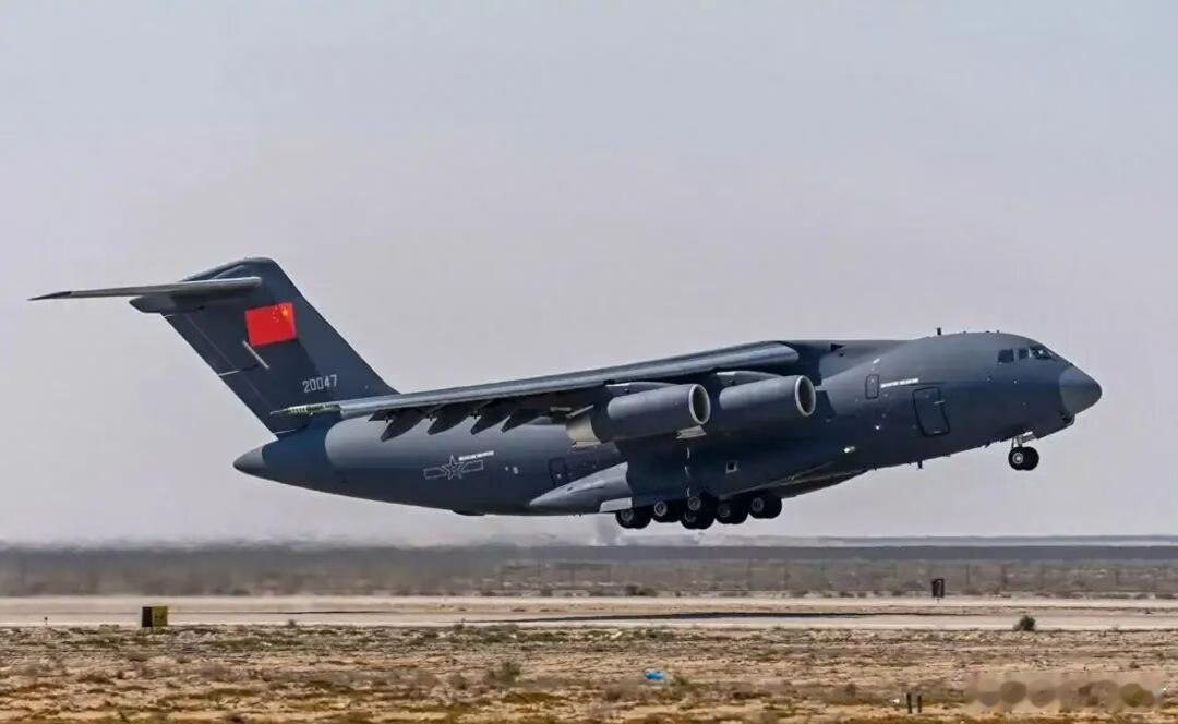 非洲上空，中国攻势空军出场，歼-10C万里跨越，多国对华开放领空不久前，中国空军
